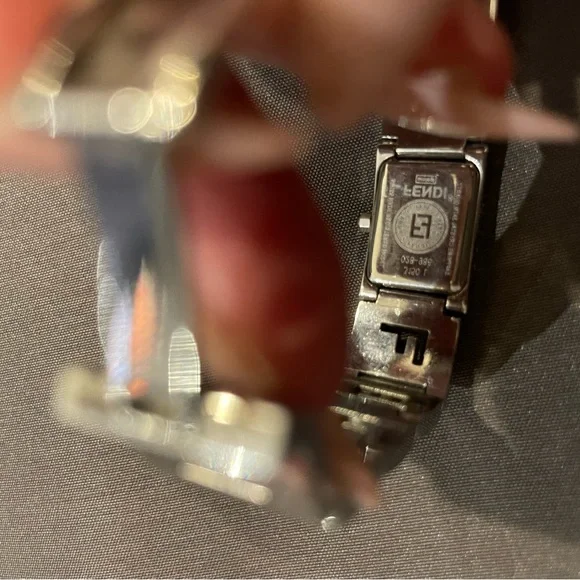 FENDI Watch - Picture 12 of 12